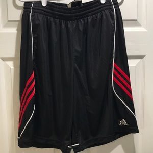 COPY - Short Adidas basketball